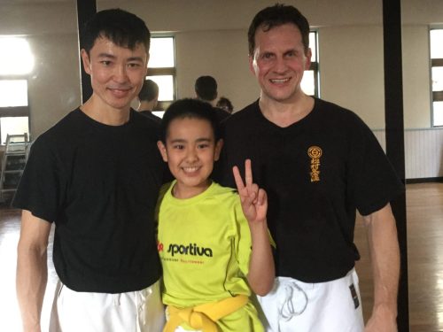 2016 Thomas in Okinawa mit Ichiro und dessen Sohn